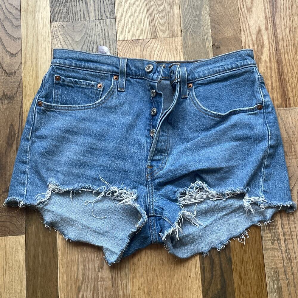 Levi's 501 Cutoff Denim Shorts Women's W30 Raw Hem Button Fly